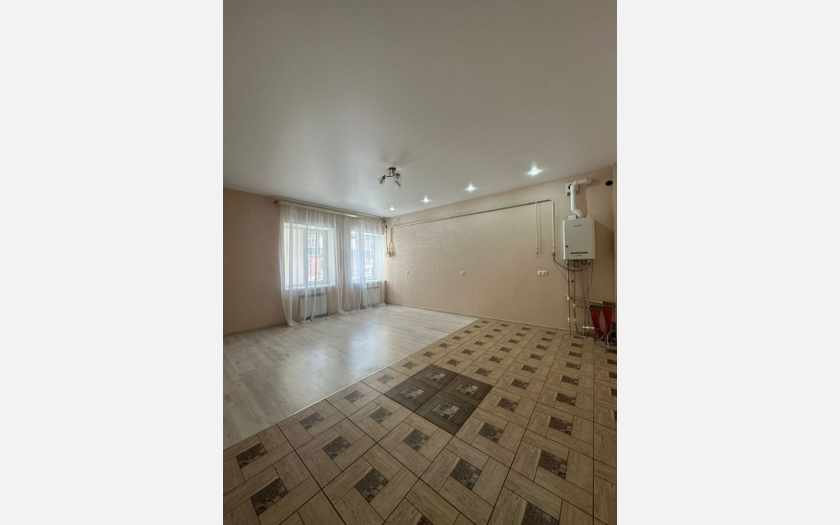 <span>Продается 2-комн. квартира,</span><span>67 м², 1/6 этаж </span> фото 1