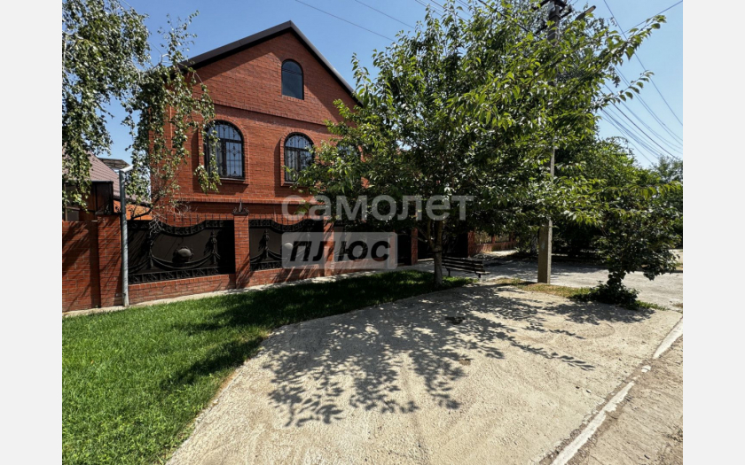 <span>Продается дом 200 м²,</span><span> на участке 13 сот.</span> фото 2